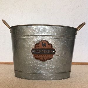 Aluminum tub for kitchen or bathroom